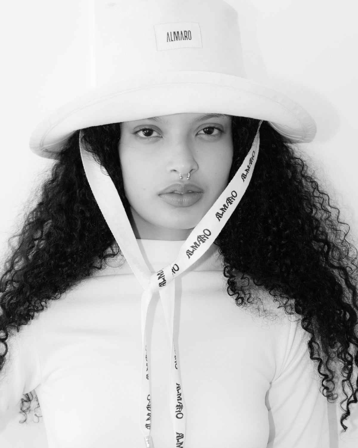 Almaro Bucket Hat